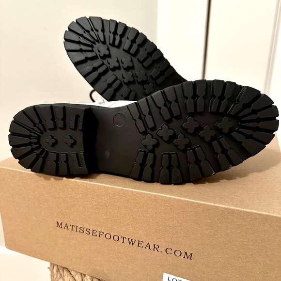 Matisse Lotus Crocodile Embossed Combat Boots Sz:7 NEW in Box! Anthropologie - Picture 4 of 10
